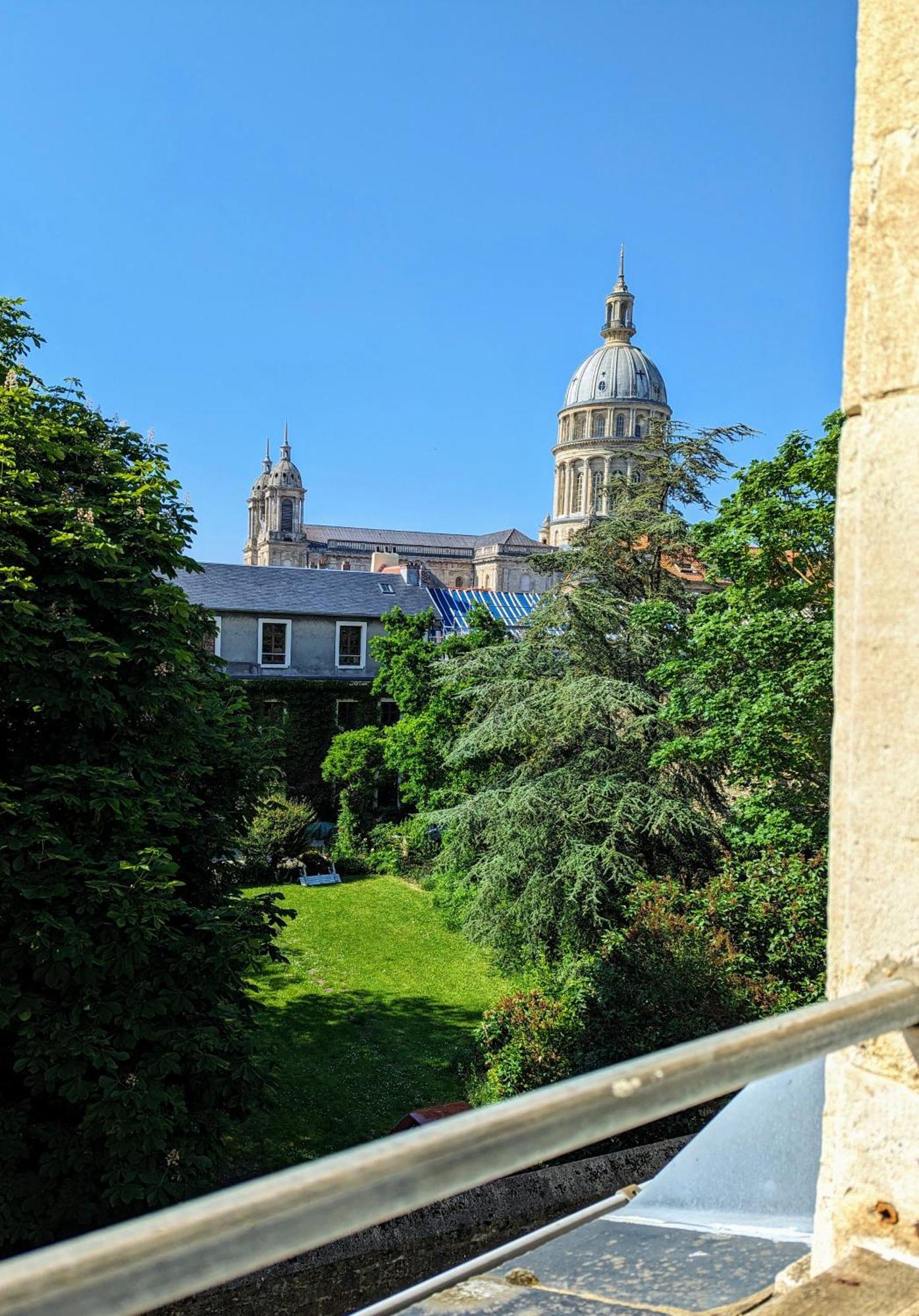 Apartment Vue Basilique, Au Coeur De La Vieille Boulogne-sur-Mer